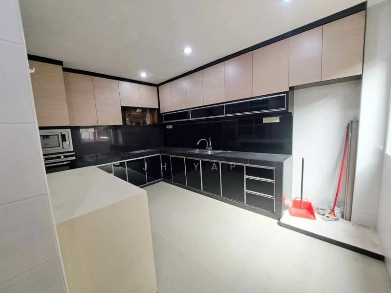 Semi-Detached House for Sale in Taman Sutera Utama (Skudai) - JH Yap - Kitchen - PropertyGuru.com.my