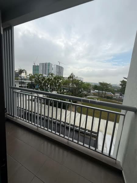 Servis Apartment untuk Dijual di Sky Gardens Residences - Alvin Lim - Balcony - PropertyGuru.com.my