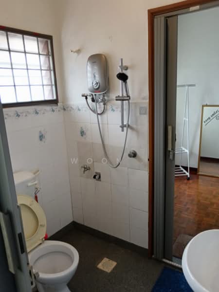 2-storey Terraced House for Sale in Taman Kota Laksamana (Melaka City) - Woon . - Bathroom - PropertyGuru.com.my