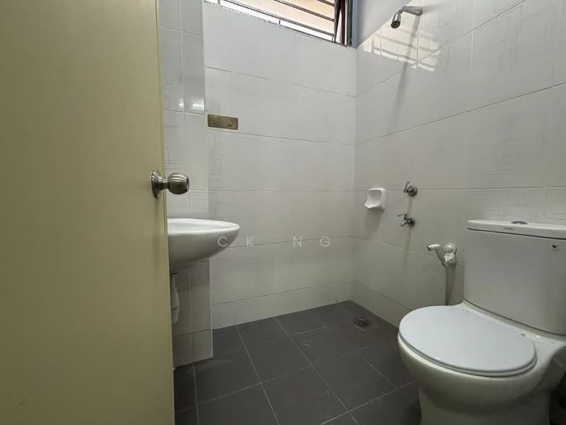 2-storey Terraced House for Sale in Skudai (Johor) - CK Ng - Bathroom - PropertyGuru.com.my