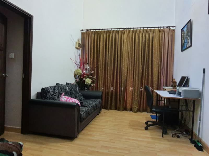 Rumah Teres 2 Tingkat untuk Dijual di Bandar Dato Onn (Tebrau) - DIDIE FARHAN - Living Room - PropertyGuru.com.my
