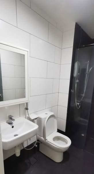 Servis Apartment untuk Disewa di Univ 360 Place - Jacqueline Zheng - Bathroom - PropertyGuru.com.my