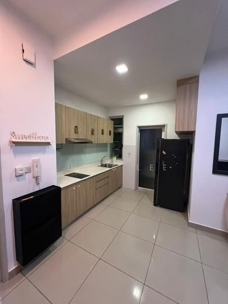 Service Residence for Rent at Meridin Bayvue Serviced Apartment - Lucas Lee - Kitchen - PropertyGuru.com.my