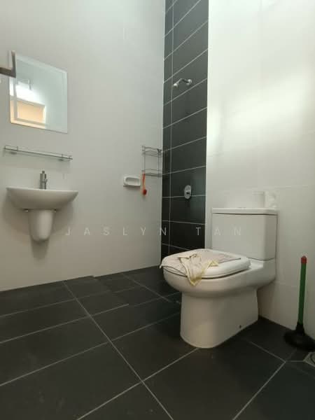 Rumah Kluster untuk Dijual di Eco Botanic (Iskandar Puteri (Nusajaya)) - Jaslyn Tan - Bathroom - PropertyGuru.com.my