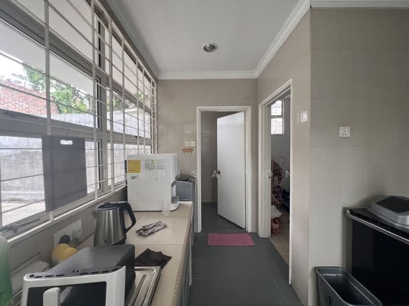 Rumah Banglo untuk Dijual di Bukit Gasing (Petaling Jaya) - Bernisa Bon - Kitchen - PropertyGuru.com.my