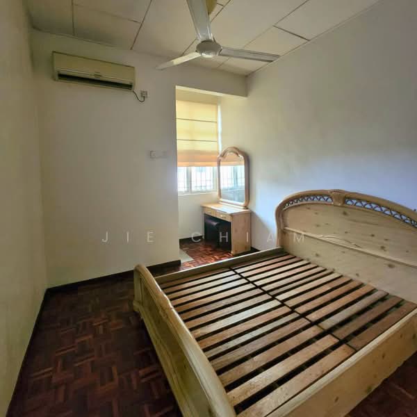 2-storey Terraced House for Sale in Taman Gemilang Ria (Bukit Mertajam) - Jie Chiam - Bedroom - PropertyGuru.com.my