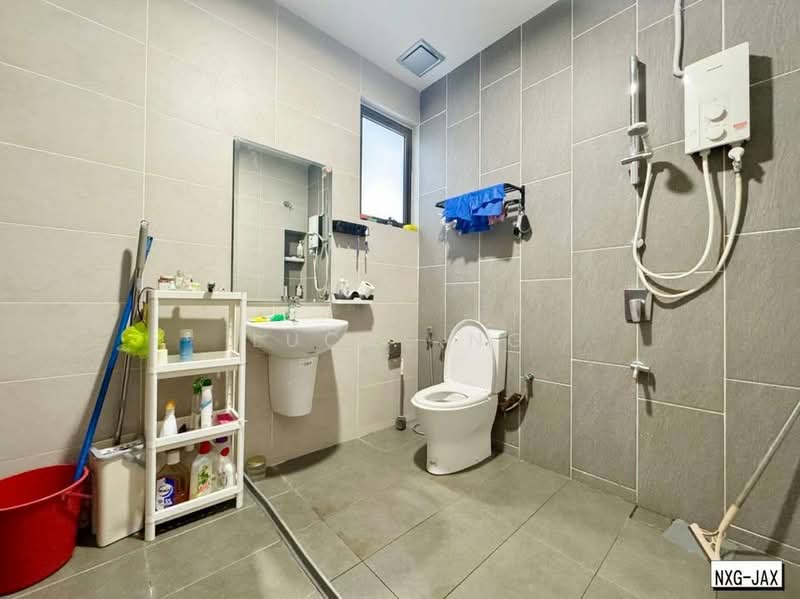 2-storey Terraced House for Sale in Bukit Raja (Selangor) - Lucas Ng - Bathroom - PropertyGuru.com.my