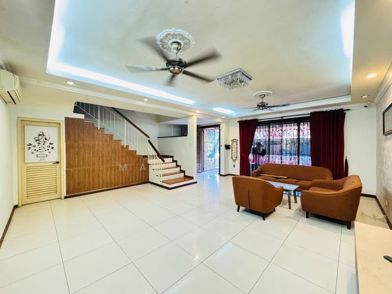 2-storey Terraced House for Sale in Cahaya Spk (Shah Alam) - Mahafiz . - Living Room - PropertyGuru.com.my