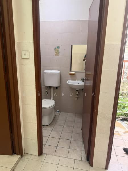 2-storey Terraced House for Sale in Subang Jaya (Selangor) - Bernard Tay - Bathroom - PropertyGuru.com.my