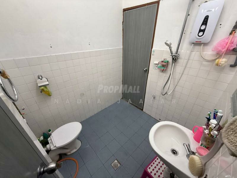1-storey Terraced House for Sale in Taman Melawati (Ulu Kelang) - Nadia Jaafar - Bathroom - PropertyGuru.com.my