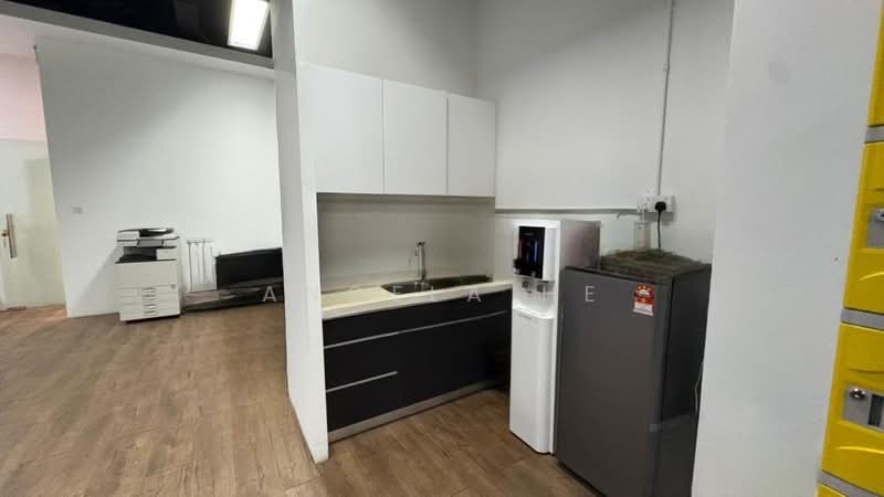 Office for Rent in KL Eco City (Kuala Lumpur) - Angela He - Kitchen - PropertyGuru.com.my