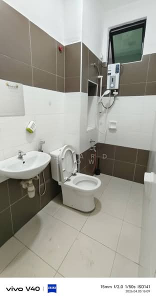 Rumah Teres 2 Tingkat untuk Dijual di Johor Bahru (Johor) - Edward Siow - Bathroom - PropertyGuru.com.my
