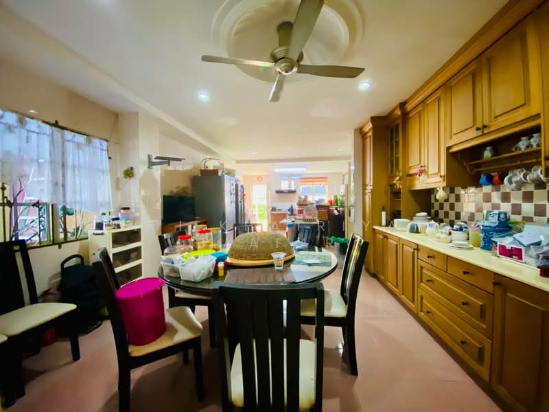 Rumah Banglo untuk Dijual di Ulu Kelang (Kuala Lumpur) - SITI KHAIRIYAH JAAFAR - Kitchen - PropertyGuru.com.my