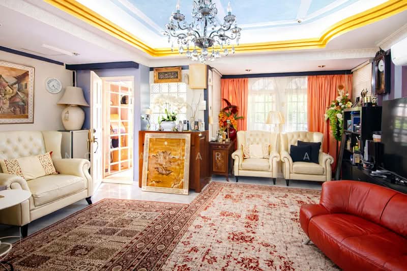 2-storey Terraced House for Sale in Usj 9 (Subang Jaya) - Nor Azhar Azlan - Living Room - PropertyGuru.com.my