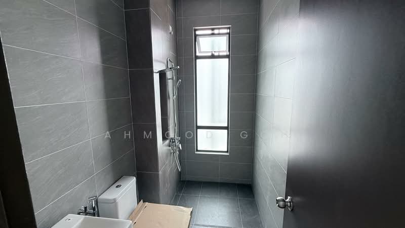 Rumah Teres 2 Tingkat untuk Dijual di Bandar Dato Onn (Tebrau) - AhMood Goh - Bathroom - PropertyGuru.com.my