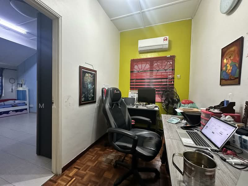 2-storey Terraced House for Sale in Taman Sri Andalas (Klang) - Mala Palanisamy - Study - PropertyGuru.com.my