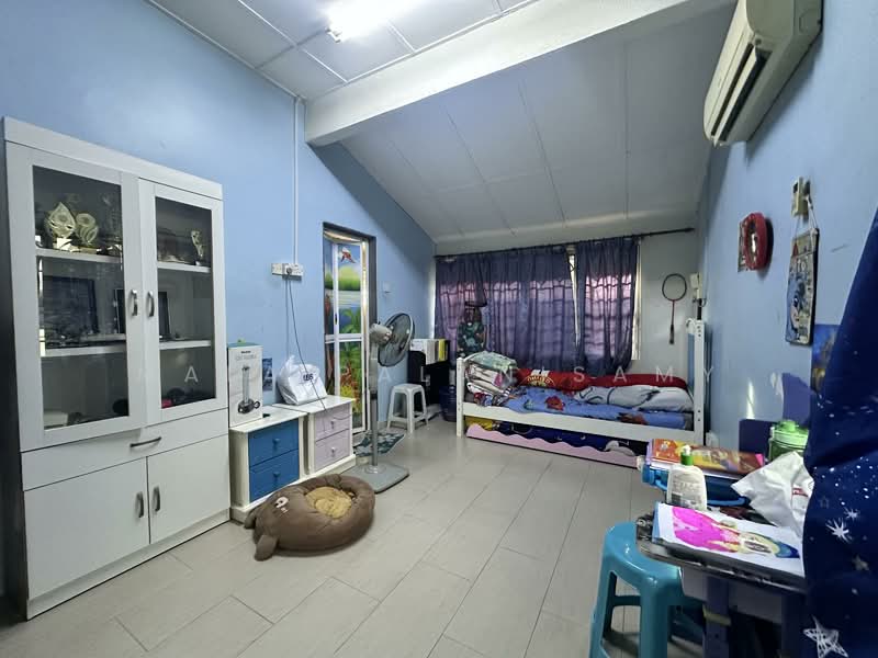 2-storey Terraced House for Sale in Taman Sri Andalas (Klang) - Mala Palanisamy - Bedroom - PropertyGuru.com.my