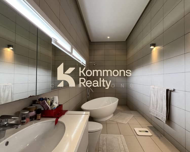 Bungalow for Sale in Taman Duta (Bukit Tunku (Kenny Hills)) - Carol Yong - Bathroom - PropertyGuru.com.my