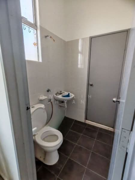 Bungalow for Sale in Kulai (Johor) - Ong Lih Shyan - Bathroom - PropertyGuru.com.my
