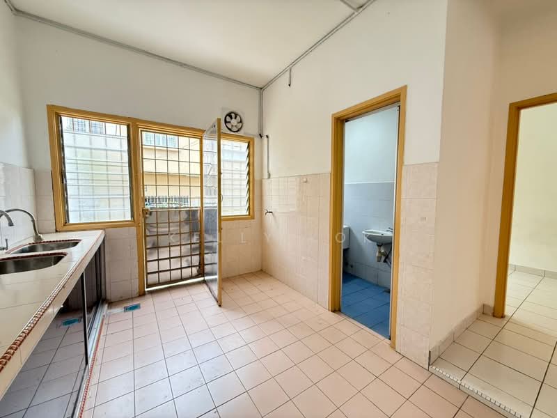 2-storey Terraced House for Sale in Kota Emerald (Rawang) - Kelly Kok - Kitchen - PropertyGuru.com.my