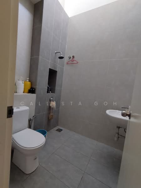2.5-storey Terraced House for Sale in Setia Alam (Selangor) - Callista Goh - 1F Share Bathroom - PropertyGuru.com.my