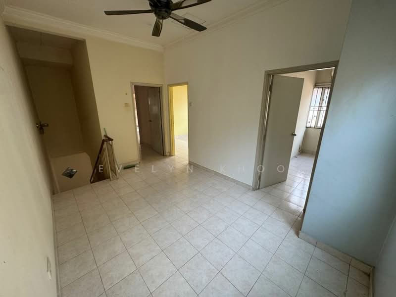 Semi-Detached House for Rent in Kota Emerald (Rawang) - Evelyn Khoo - Hallway - PropertyGuru.com.my