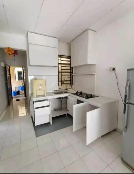Flat for Rent at Taman Ehsan Jaya - Thea Lai - Kitchen - PropertyGuru.com.my
