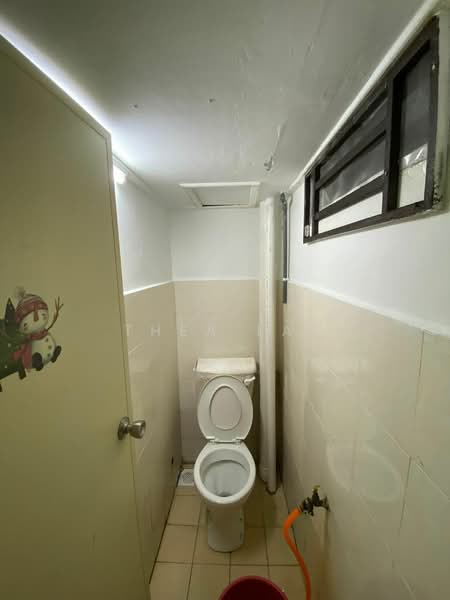 Flat for Rent at Taman Ehsan Jaya - Thea Lai - Bathroom - PropertyGuru.com.my