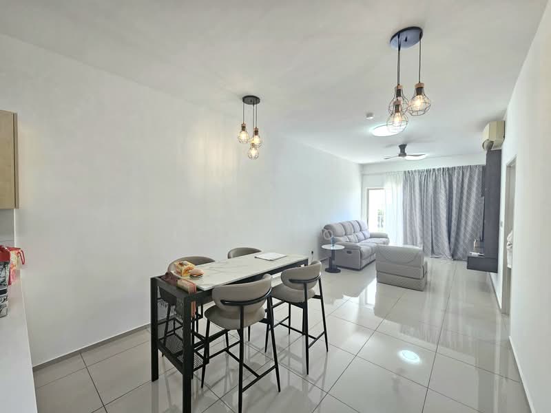 Servis Apartment untuk Disewa di Gravit8, Klang - Leon Goh - Living Room - PropertyGuru.com.my