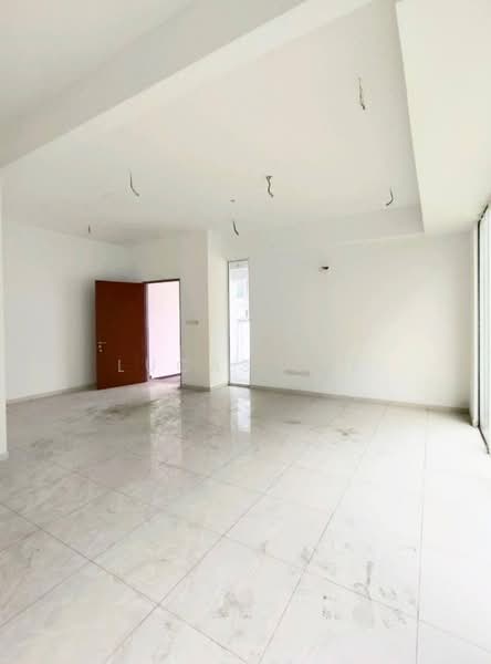 Cluster House for Sale in Taman Mount Austin (Tebrau) - Lucas Lee - Interior - PropertyGuru.com.my