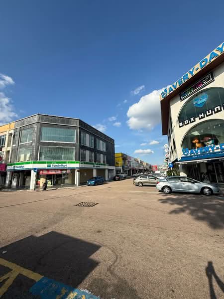 Shop for Sale in Taman Nusa Bestari (Iskandar Puteri (Nusajaya)) - Ruby Teow - Exterior - PropertyGuru.com.my