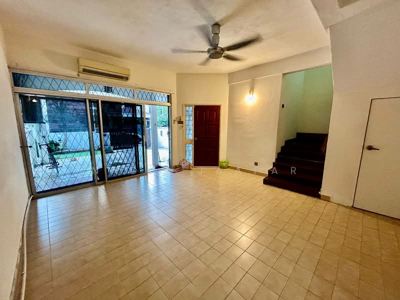 2-storey Terraced House for Rent in Ampang Jaya (Ampang) - Nadia Jaafar - Living Room - PropertyGuru.com.my
