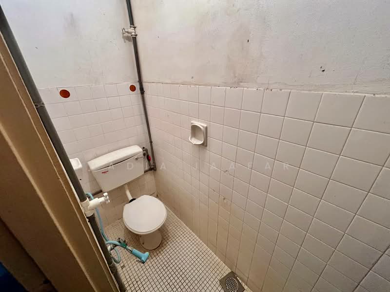 2-storey Terraced House for Rent in Ampang Jaya (Ampang) - Nadia Jaafar - Bathroom - PropertyGuru.com.my