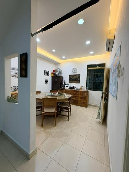 Rumah Kluster untuk Dijual di Austin Heights (Tebrau) - Lucas Lee - Dining Room - PropertyGuru.com.my
