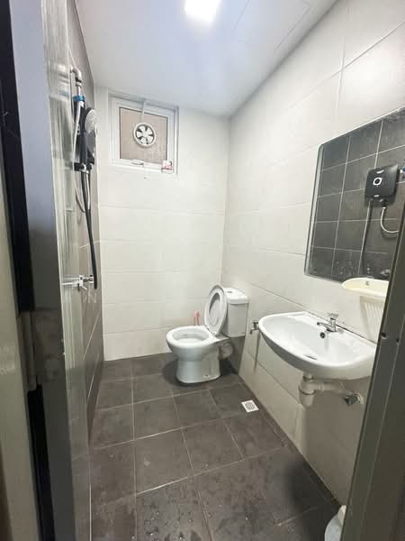 Apartment for Rent at The Rise Collection 3 - Andrew Chow - Bathroom - PropertyGuru.com.my
