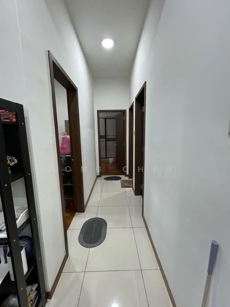 Servis Apartment untuk Dijual di Crescent Bay Suites (Teluk Bayu) - Jong Chen - Corridor - PropertyGuru.com.my