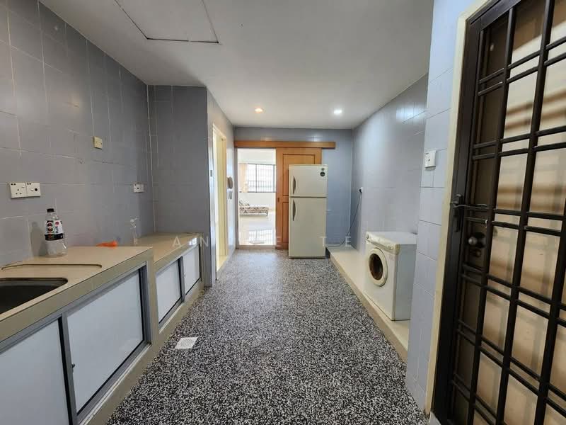 Kondominium untuk Dijual di Country Tower Condominium - Annie Tee - PropertyGuru.com.my