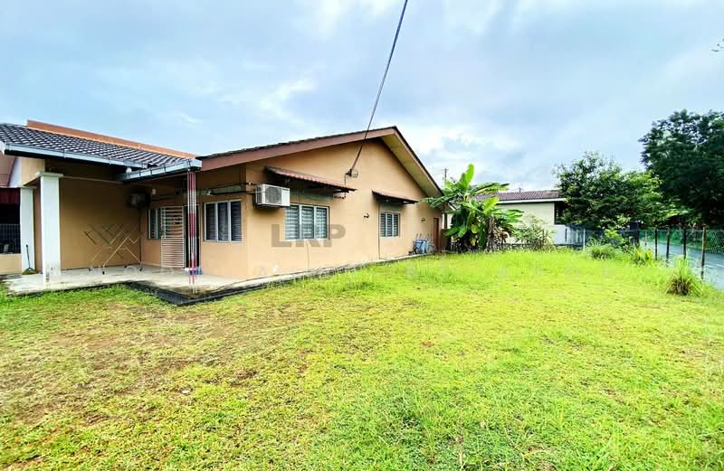 Rumah Teres 1 Tingkat untuk Dijual di Bukit Rahman Putra (Sungai Buloh) - Noor Aini Bt Ayob - PropertyGuru.com.my