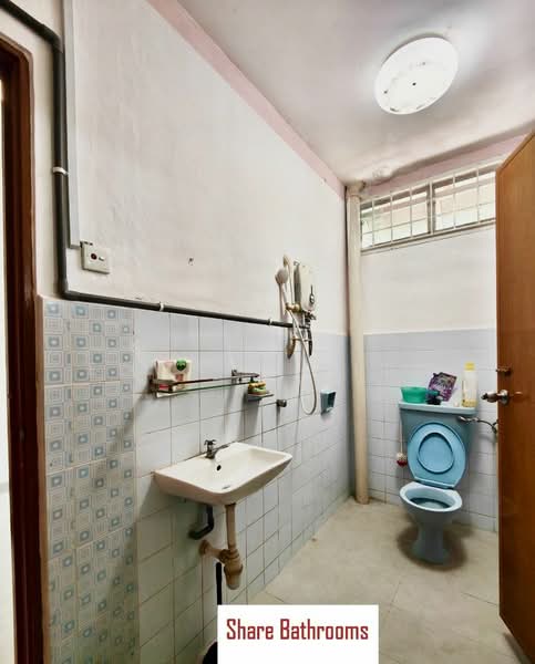 Semi-Detached House for Sale in Johor Bahru (Johor) - Edward Siow - Bathroom - PropertyGuru.com.my