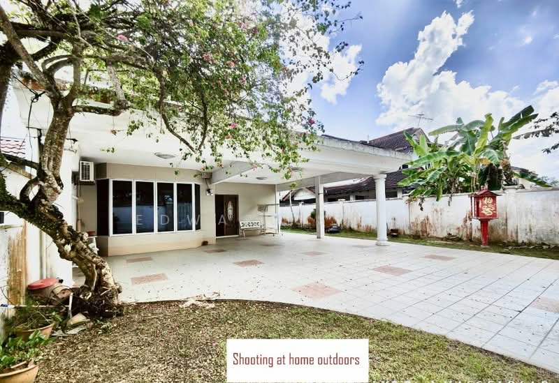 Semi-Detached House for Sale in Johor Bahru (Johor) - Edward Siow - PropertyGuru.com.my