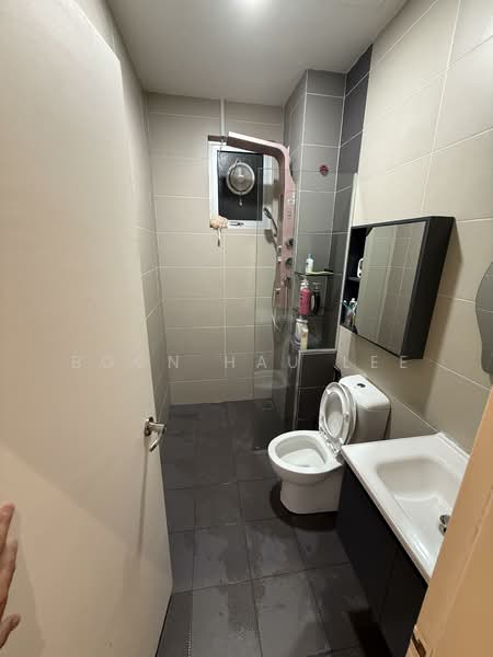 Servis Apartment untuk Dijual di Centra Residences - Boon Hau Lee - Bathroom - PropertyGuru.com.my