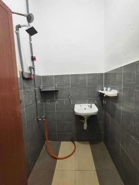 1-storey Terraced House for Sale in SS 5C, Taman Seaport (Petaling Jaya) - Jackie Tan - Bathroom - PropertyGuru.com.my