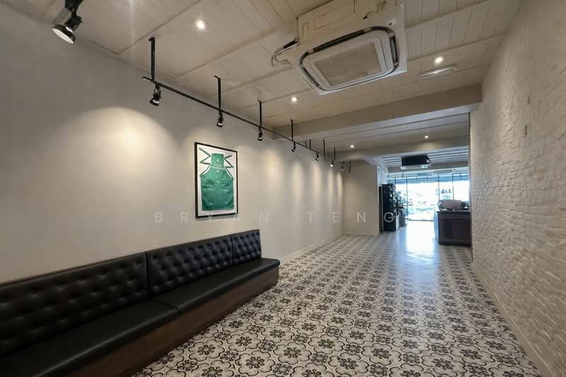 4 STOREY COMMERCIAL 6700 SF BUILDING MAIN ROAD RENT - 3