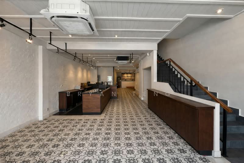 4 STOREY COMMERCIAL 6700 SF BUILDING MAIN ROAD RENT - 4