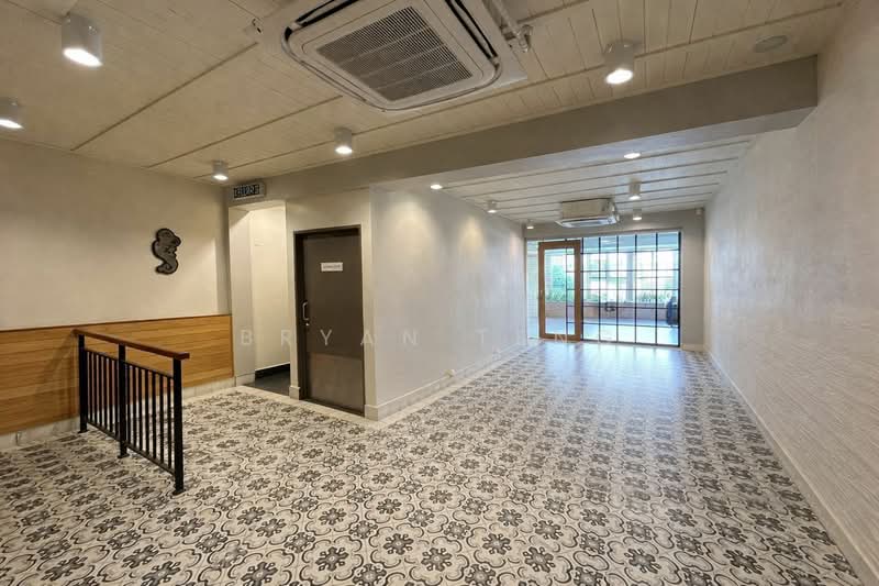 4 STOREY COMMERCIAL 6700 SF BUILDING MAIN ROAD RENT - 5