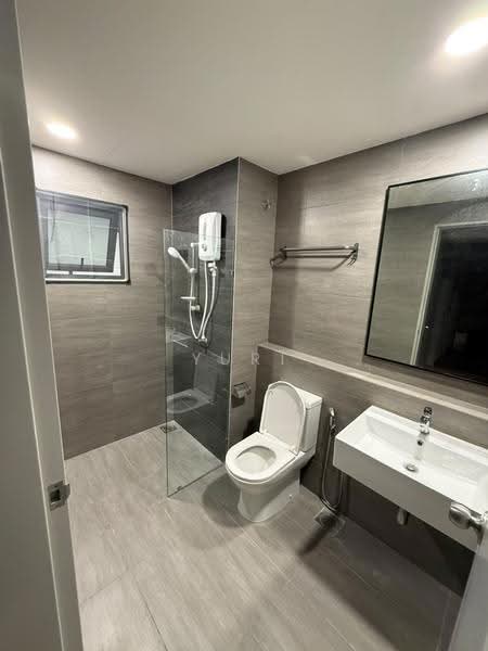 Service Residence for Rent at Maya Bay Residences @ Gamuda Cove - YURI HUSAIN - Bathroom - PropertyGuru.com.my