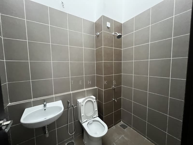 2-storey Terraced House for Rent in Bandar Bukit Raja (Klang) - Teh KS - Bathroom - PropertyGuru.com.my