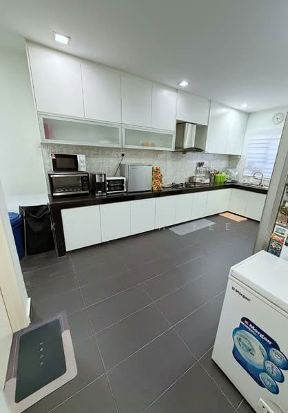Semi-Detached House for Sale in Sungai Buloh (Selangor) - Kok Wah Yee - Kitchen - PropertyGuru.com.my