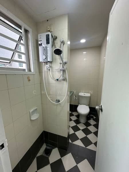 Service Residence for Rent at The Embassy (Bangunan Duta Impian) - Chew Yun Chan - Bathroom - PropertyGuru.com.my