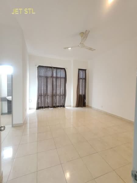 2-storey Terraced House for Sale in Setia Indah 9 (Setia Alam) - Daniel Kok - Living Room - PropertyGuru.com.my